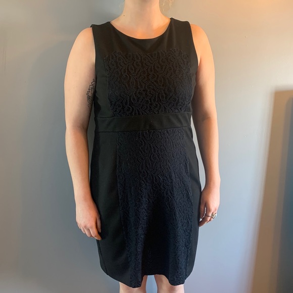 Black fitted dress , 16 - Picture 1 of 5